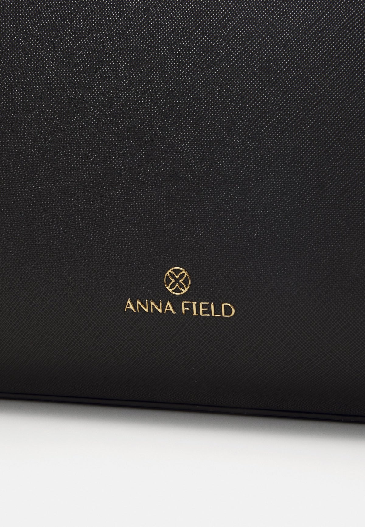 CHITHELABEL - Sleek Black Faux Leather Laptop Bag