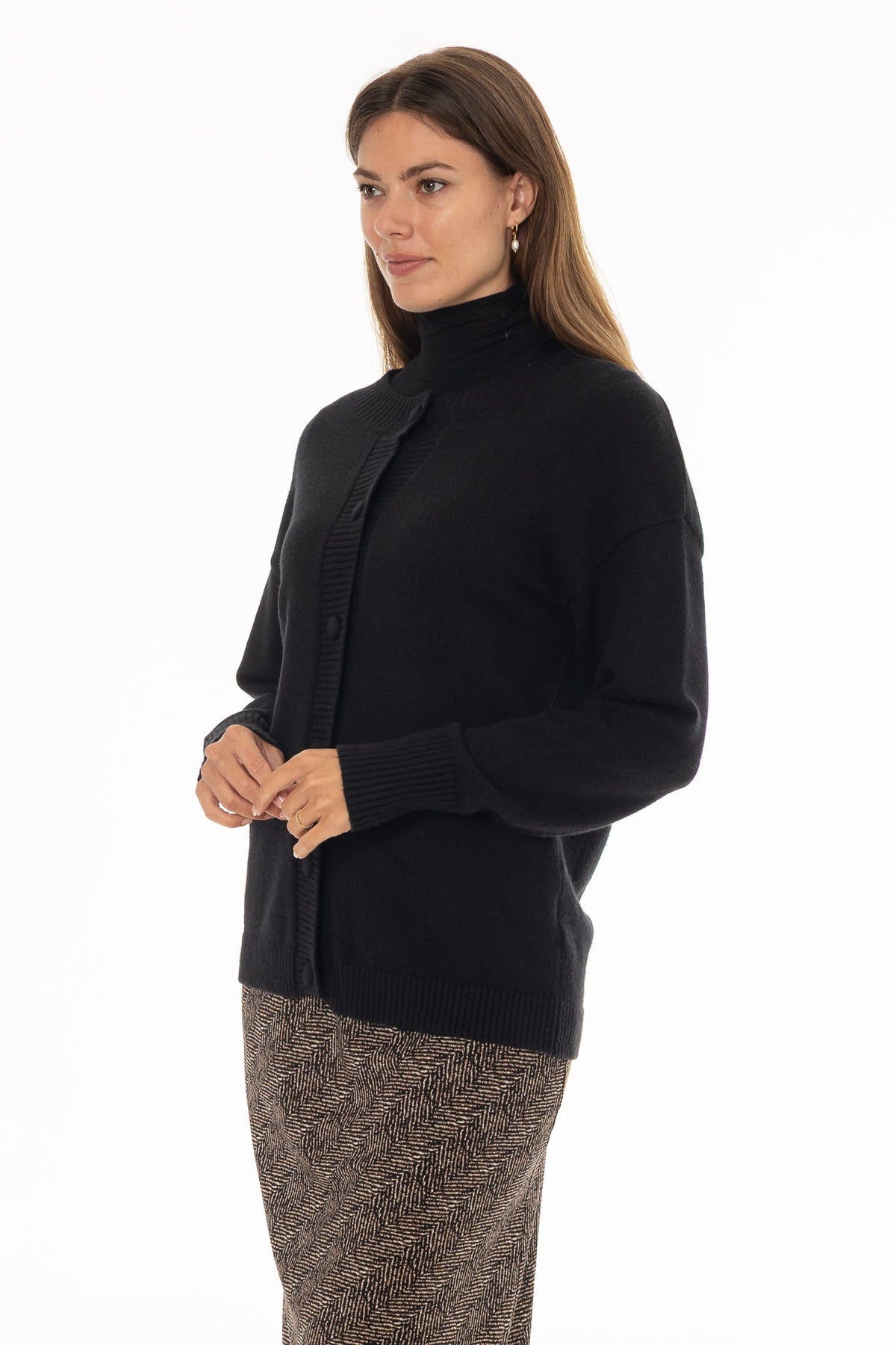 CHITHELABEL - Black Chunky Knit Cardigan