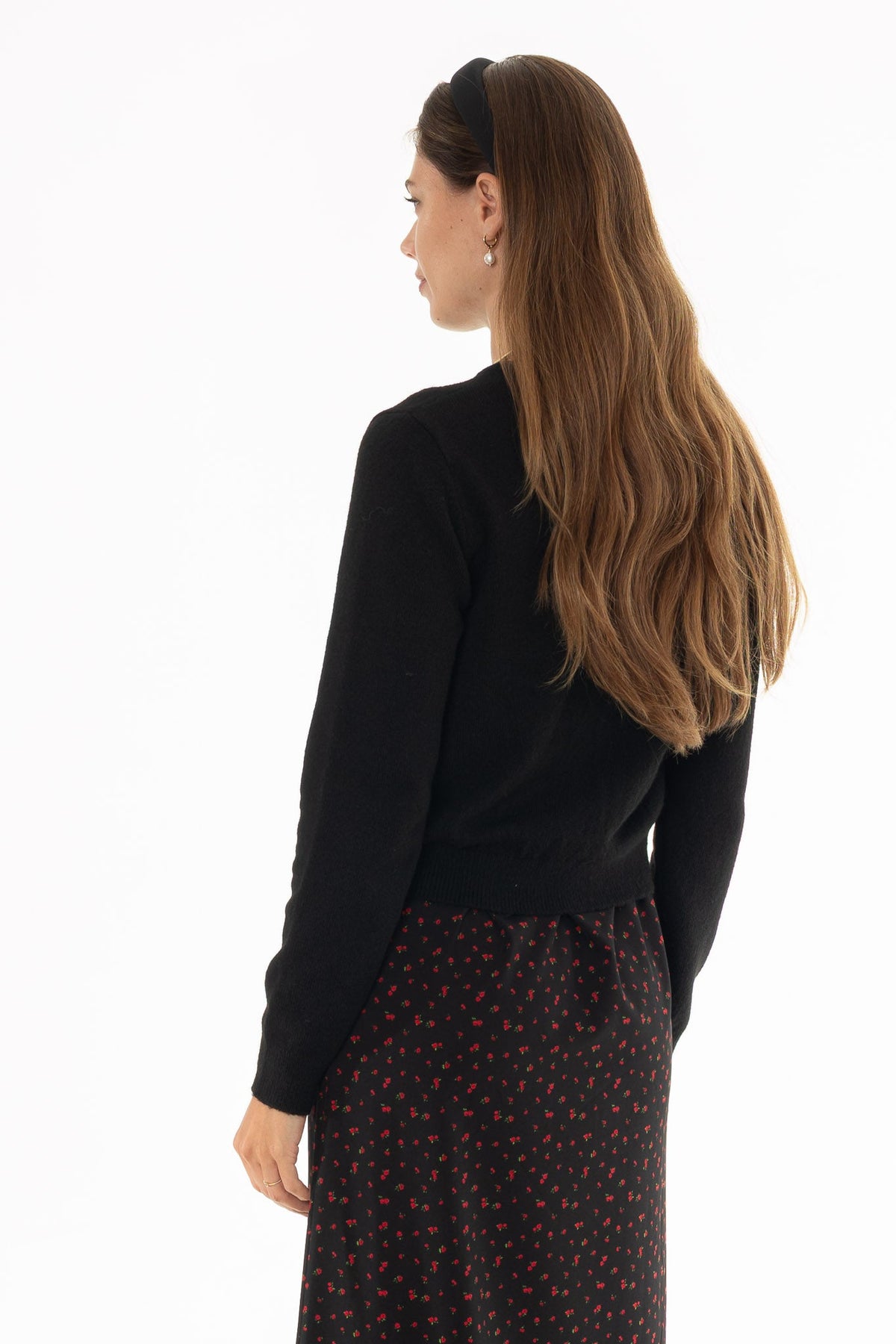 CHITHELABEL - Black Ruffled Edge Knit Cardigan