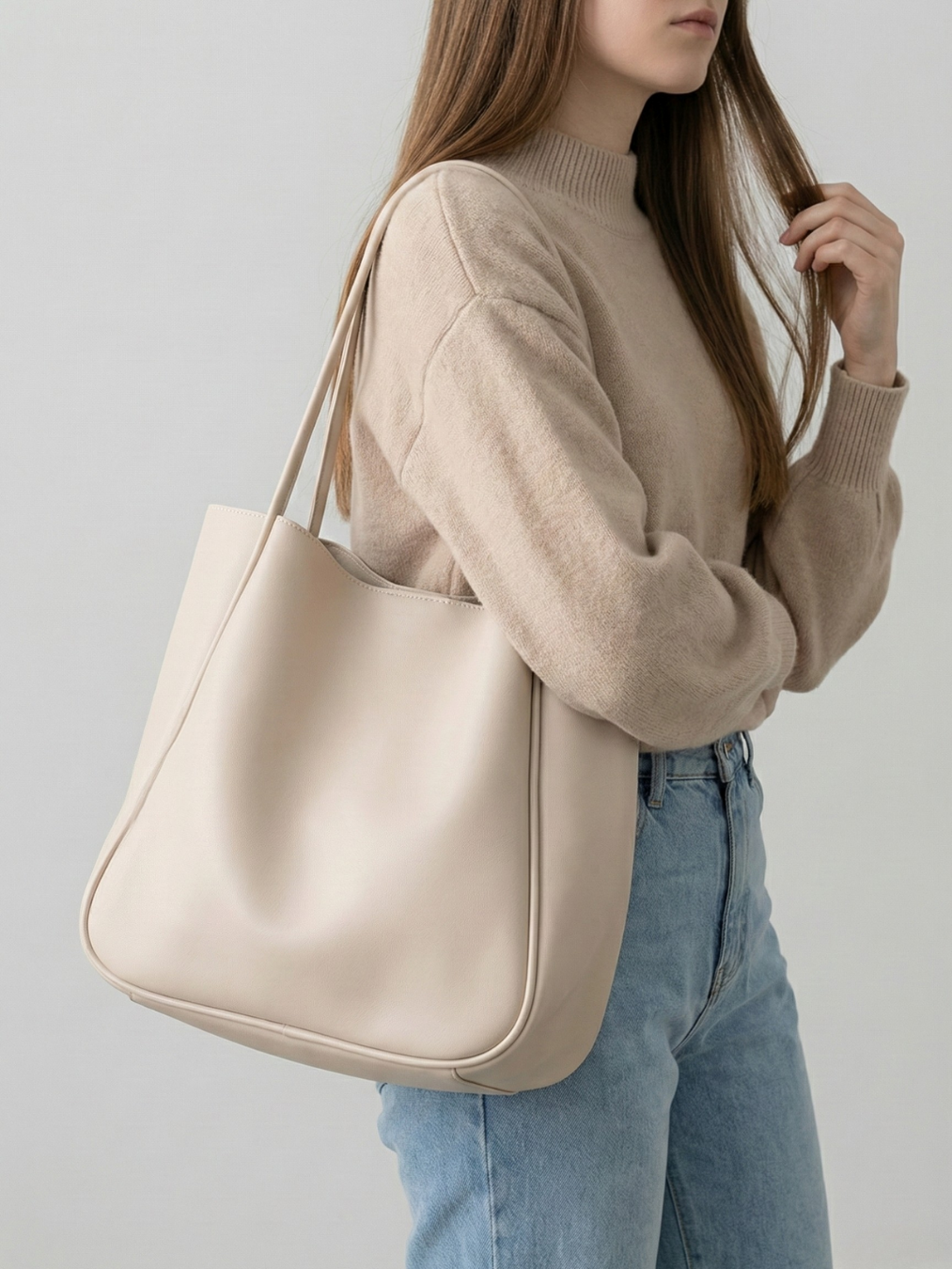 Large Vegan  leather work bag | Arezzo