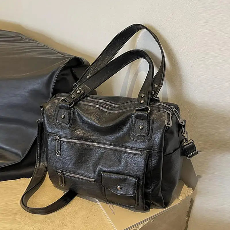 Big handbag for school with a spacious top-zip opening  SALERNO