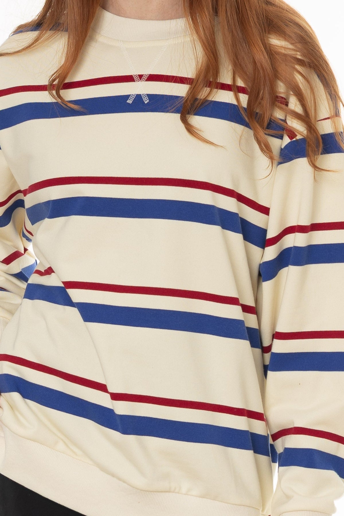 CHITHELABEL - Striped Crew Neck Sweatshirt in White