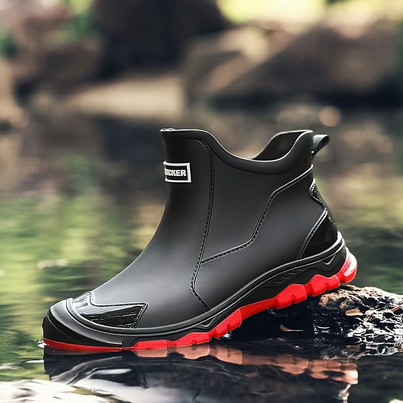 MUDTREK – Rugged Grip Comfort for Wet Outdoor Conditions